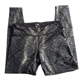 Moretultra Snakeskin Print Leggibgs with warm systems.